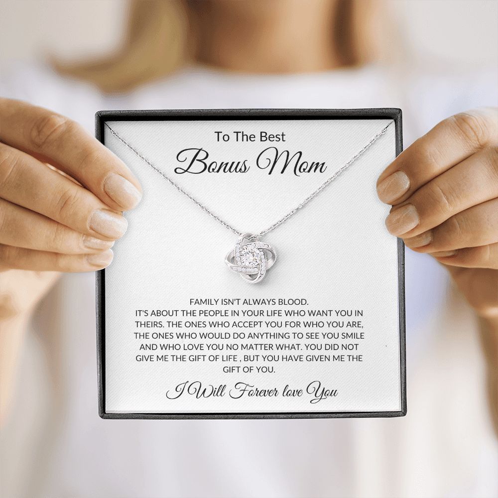 The Best Bonus Mom | Love Knot Necklace