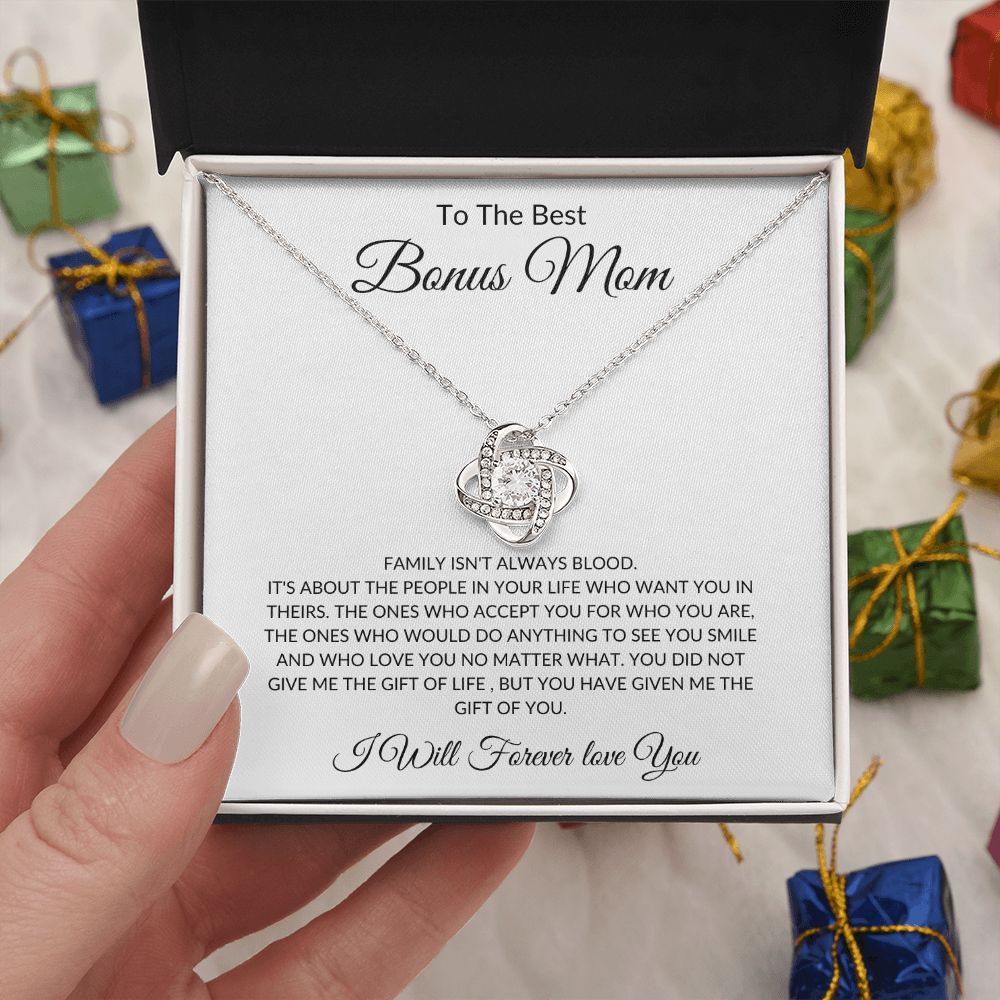 The Best Bonus Mom | Love Knot Necklace